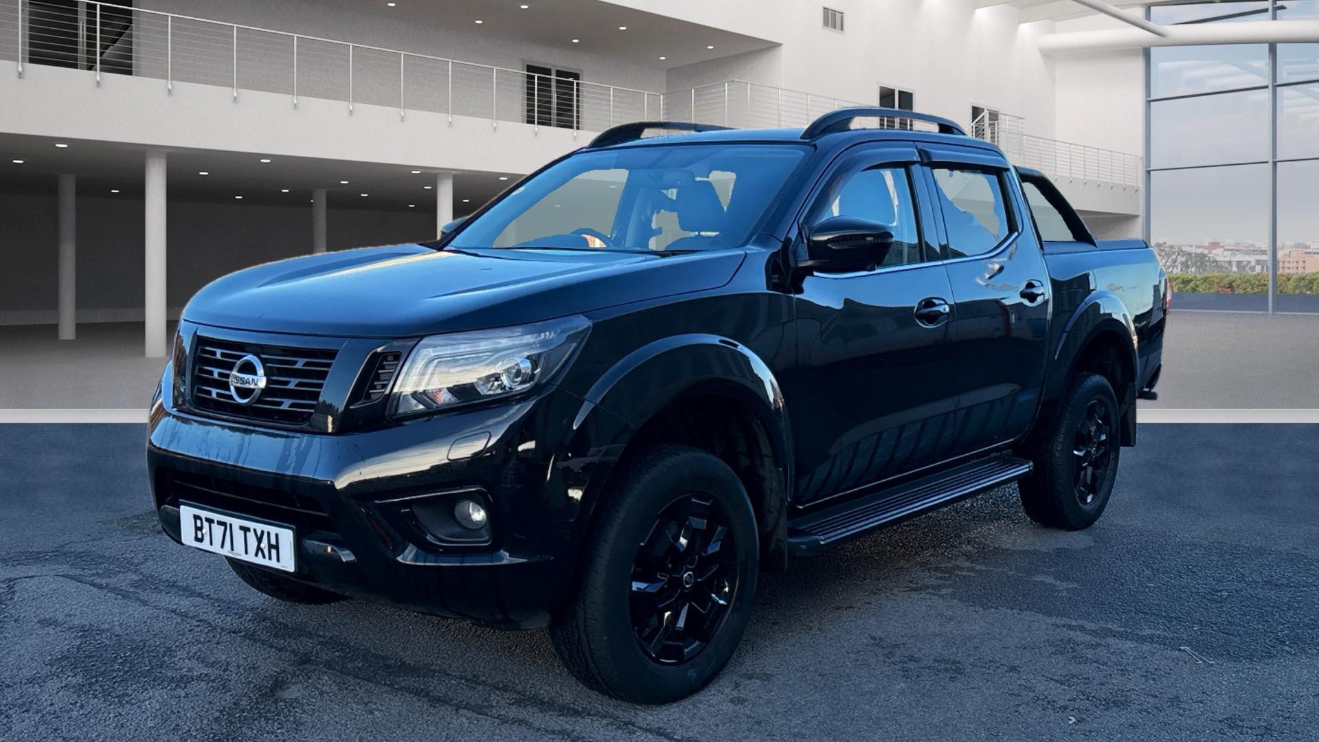 NISSAN Navara